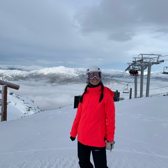 Meet your Posher, Holly - Picture 4 of 5